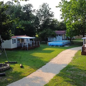  Camping Del Falco Agricamp-12 Kilometers To Garda And Verona Italië