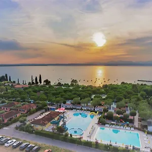 camping-le-palme-lazise.hotelinveneto.com/